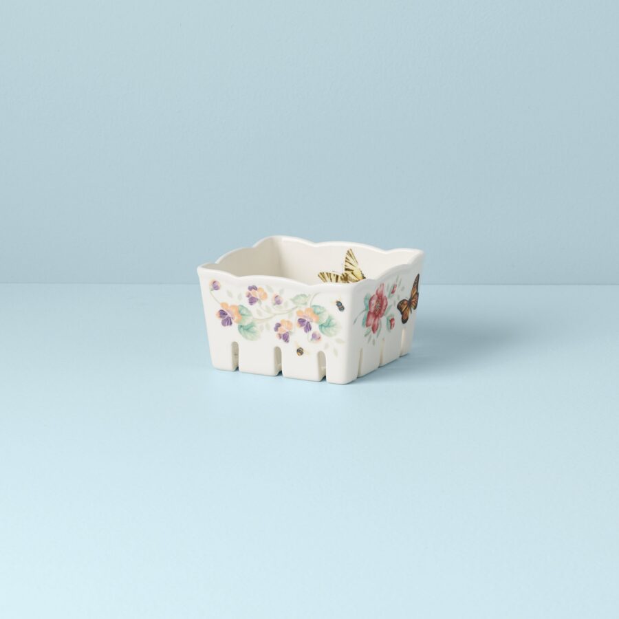 Porcelain Berry Bowl